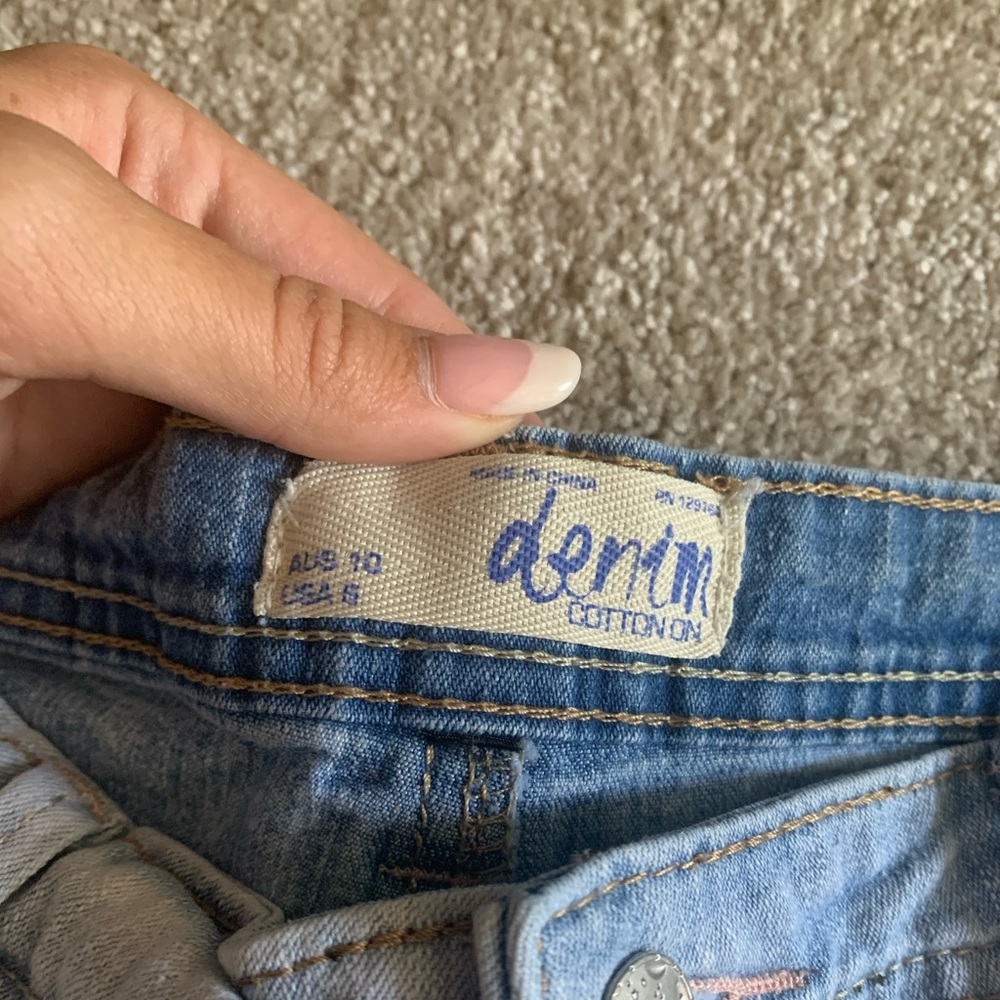 Denim shorts - Picture 3 of 4